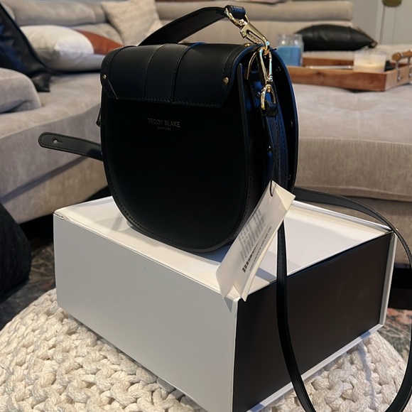 Teddy Blake Crossbody Handbag with adjustable strap. Brand new with tags! - Picture 3 of 10